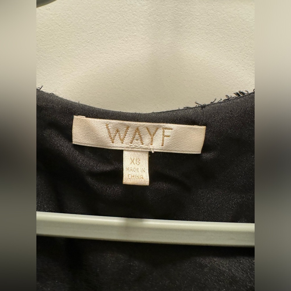 WAYF Rae Puff Sleeve Rouche Textured Mini - Picture 4 of 4